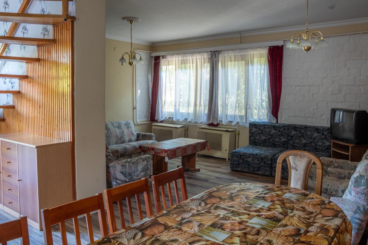 Pavai Apartman Hajdúszoboszló Eksteriør bilde